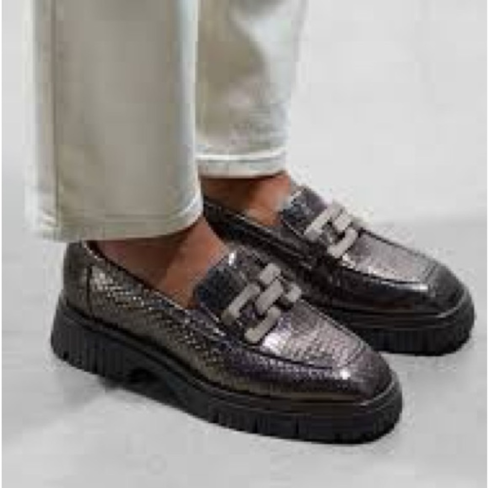 Softwaves Vanya Metallic Loafers for Women